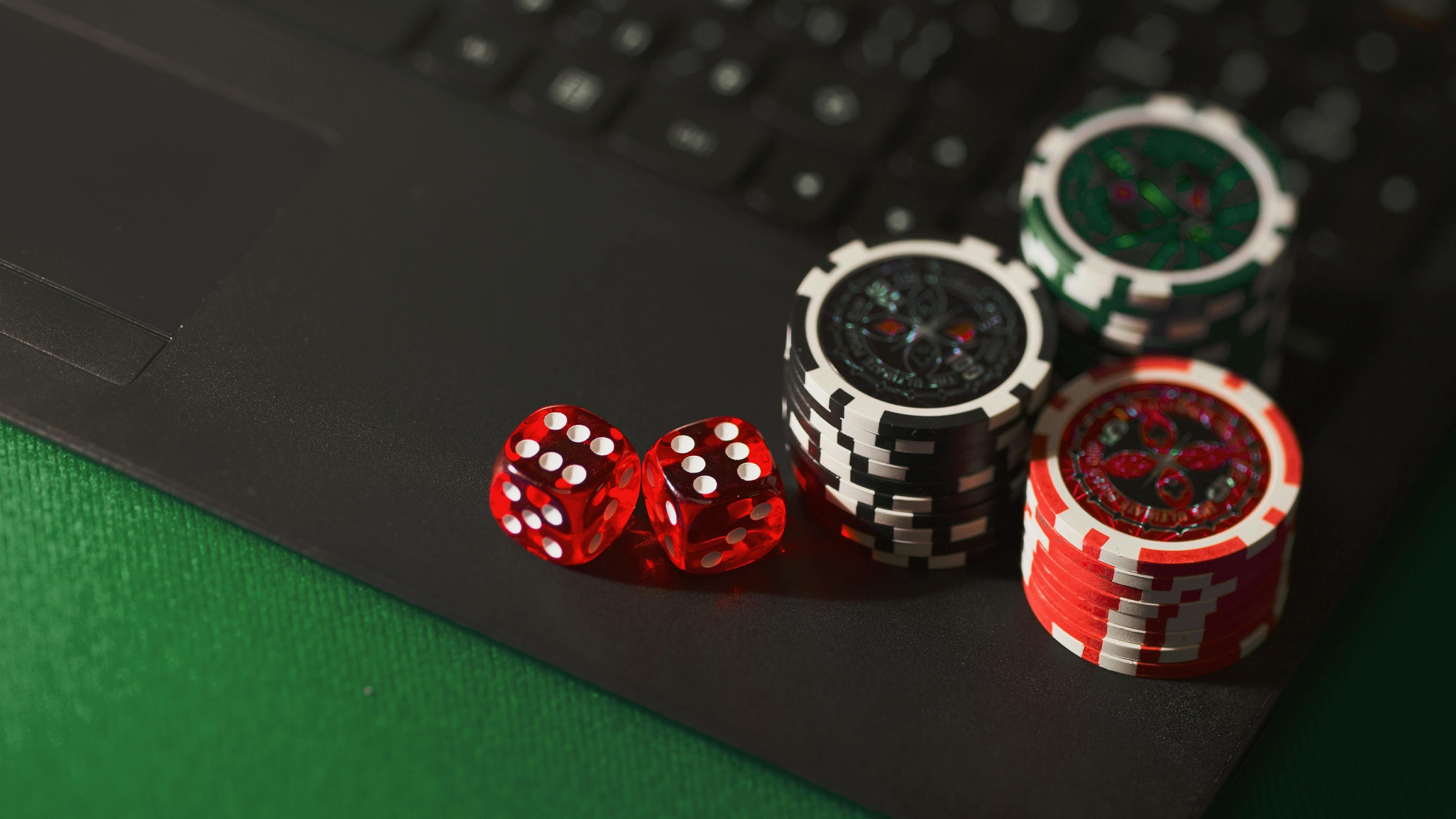 mex77 platform interface showing game categories and sportsbook markets